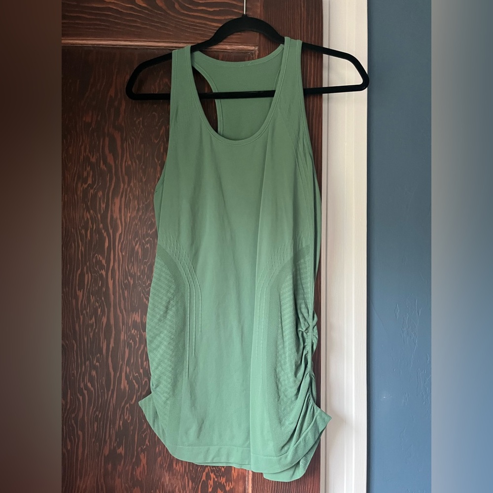 Athleta Speedlight tank top. Sz L, great condition, green.